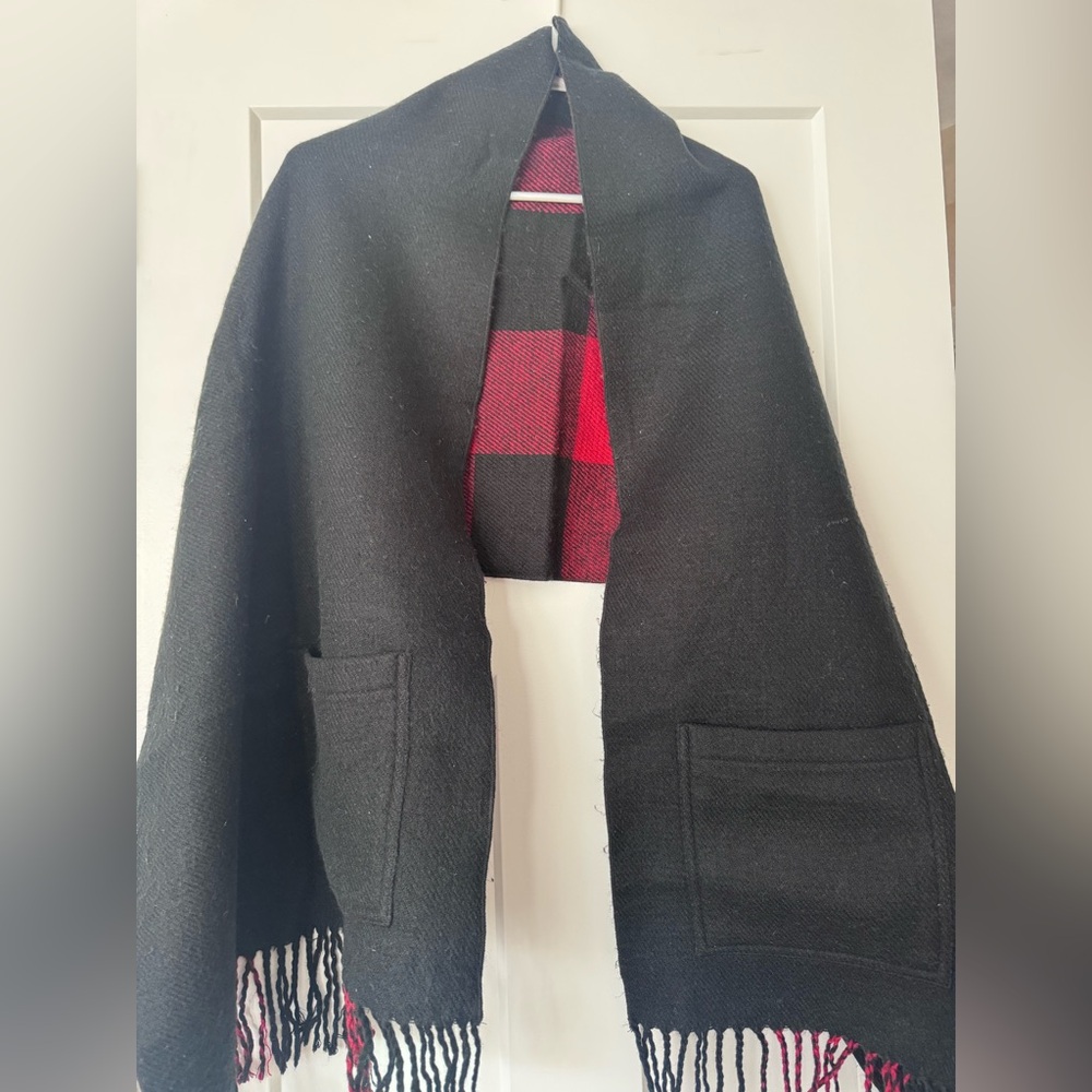 Black and Red Plaid Scarf with Pockets